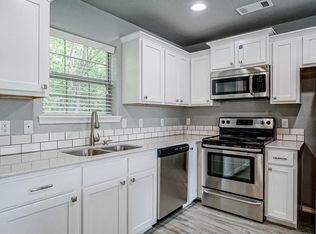 283 S Breakwater Ln, Fayetteville, AR 72704