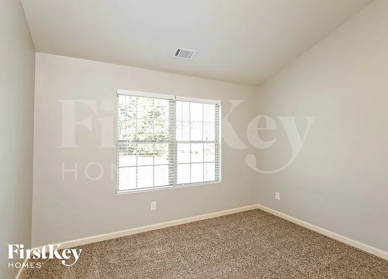 835 Sassafras Ln — Photo 12