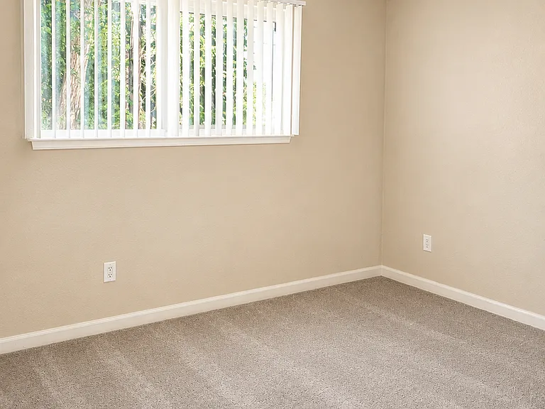 Mountain Vista Apartments — Photo 32