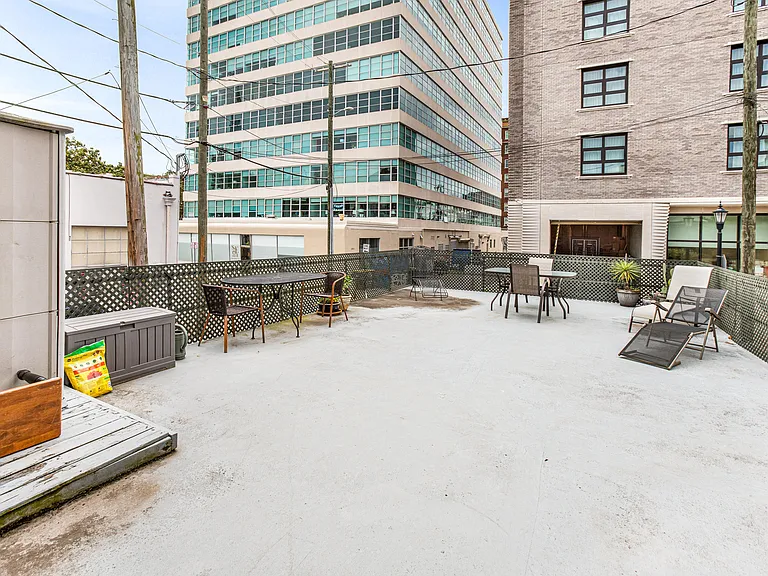 239 Abercorn St #2 — Photo 16