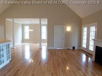 4th image of 198 Glen Oaks Ct