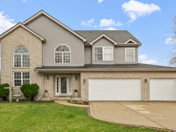 24027 W Douglas Dr, Plainfield, IL 60585