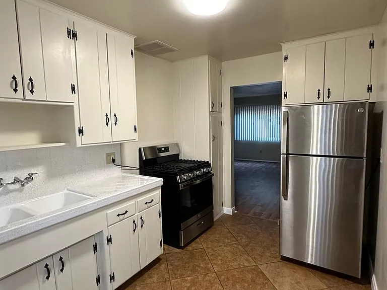 4225 Kansas St #4 — Photo 8