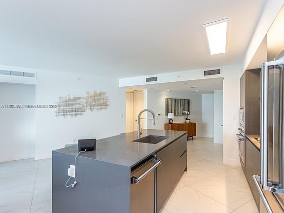 4th image of 9821 E Bay Harbor Dr APT 502