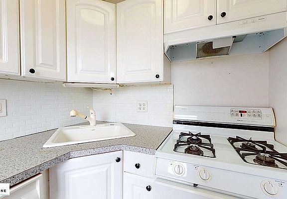 2nd image of 175 Union St Floor 4