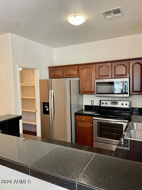 2 bed, 2.5 bath, 1161 sqft, $1,995 — Photo 3