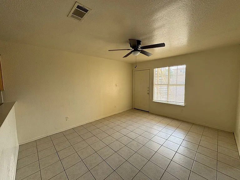 1300 Dugger Circle — Photo 3