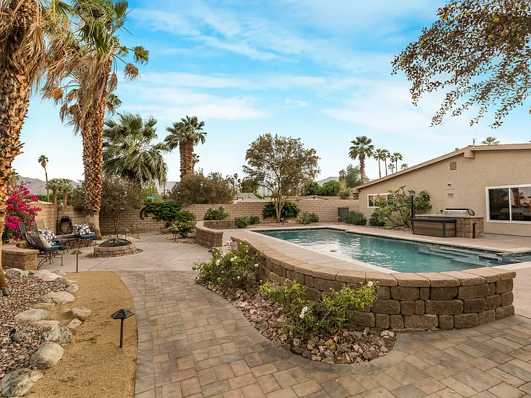 43260 Silktree Ln — Photo 37