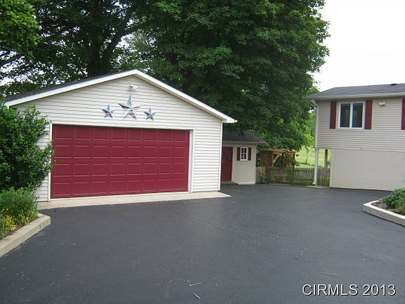2nd image of 1145 N Paw Paw Pike