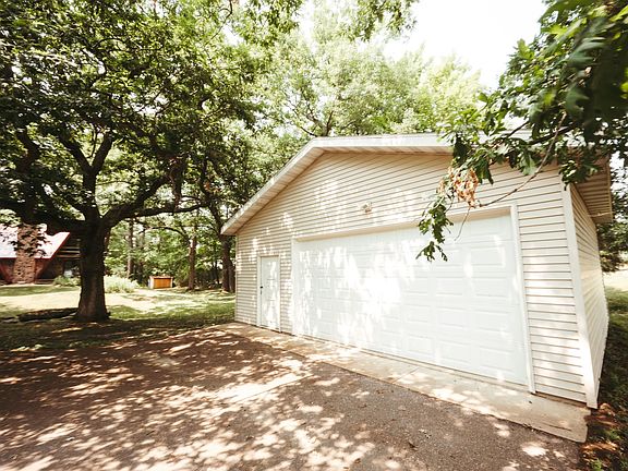 3rd image of S1603 E Redstone Dr