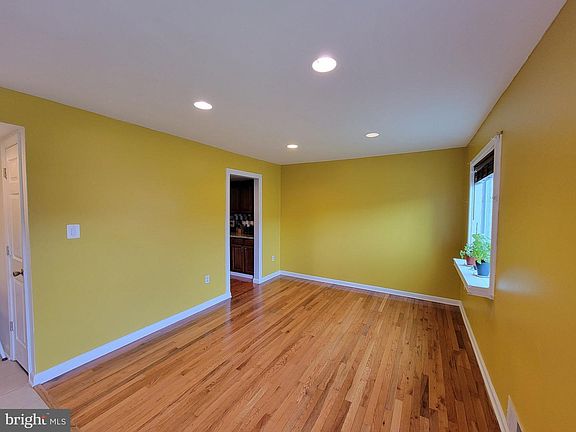 4th image of 2426 Kilpatrick Pl
