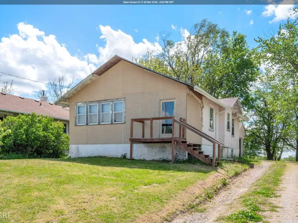 1305 N 7th St, Chariton, IA 50049