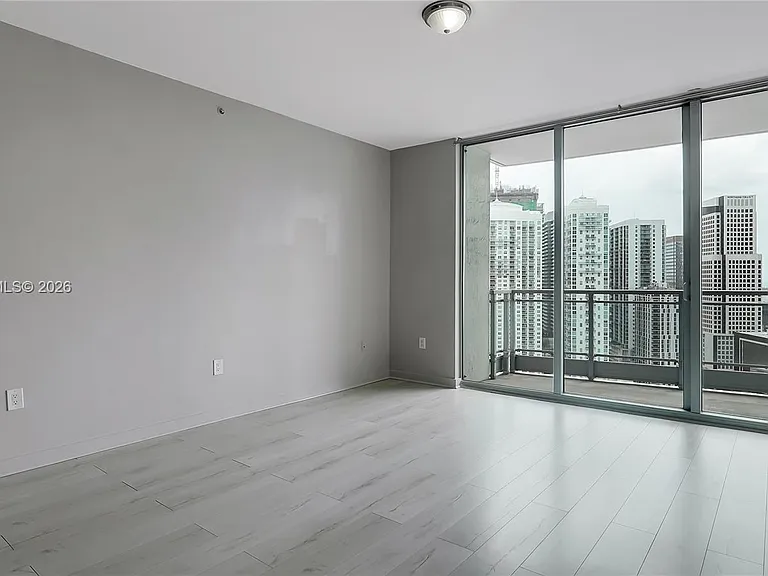90 SW 3rd St #3003 — Photo 5
