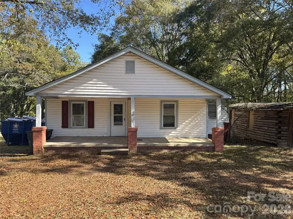 1040 East Dr, Gastonia, NC 28052