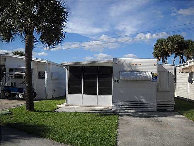 1st image of 2133 Nettles Blvd