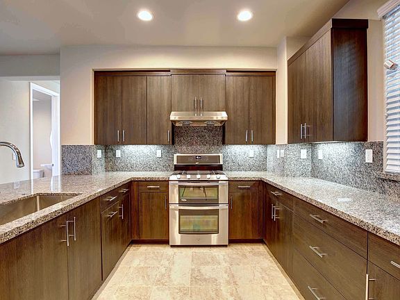 5th image of 775 Cedar Pl