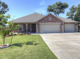 1520 Emily Cir, Sapulpa, OK 74066