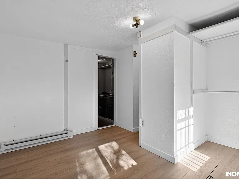 2509 Royalty Ct #B — Photo 18