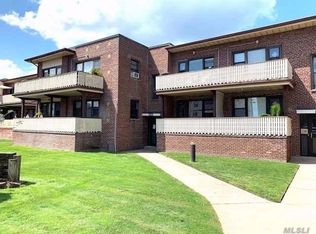 415 W Broadway APT 1K, Long Beach, NY 11561