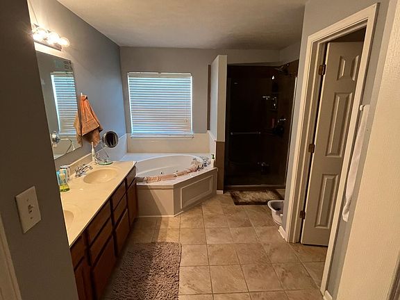 4th image of 13271 Lorenzo Blvd
