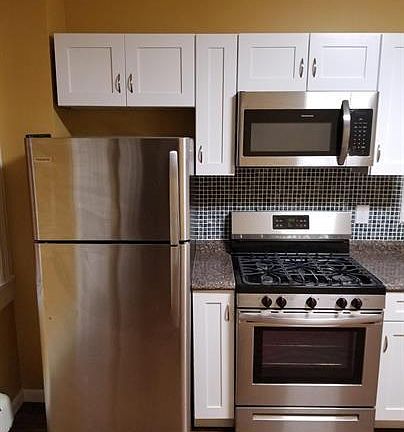 4th image of 171 9th St #1