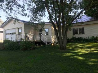 304 W Main St, Riceville, IA 50466