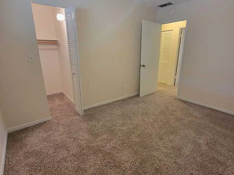 100 E Kentucky Ave #103-D — Photo 4