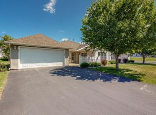 2821 Salem Meadows Dr SW, Rochester, MN 55902