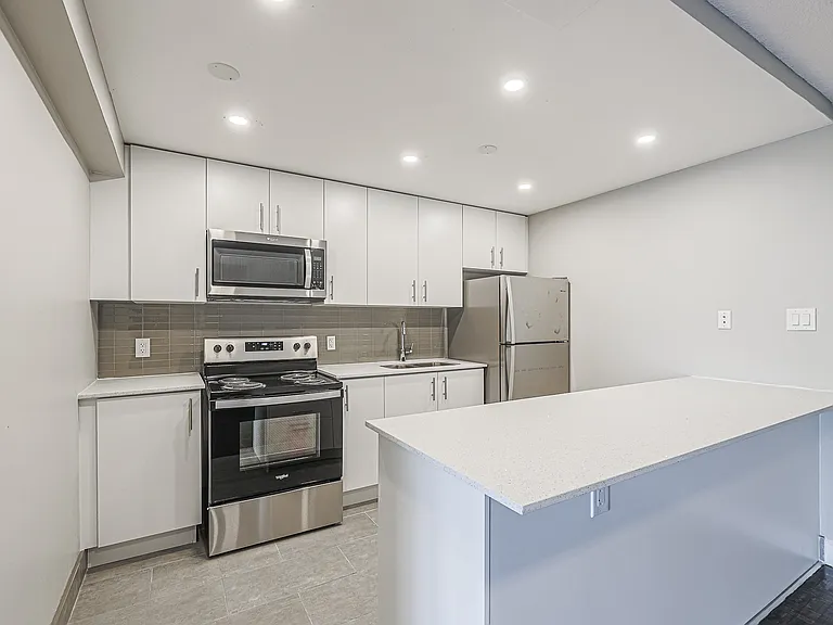 25 San Romanoway — Photo 14