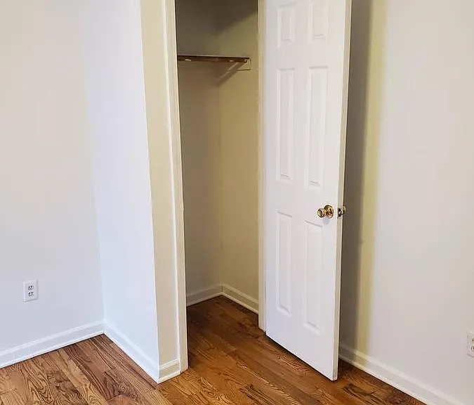 470 Hawkins St #1 — Photo 12