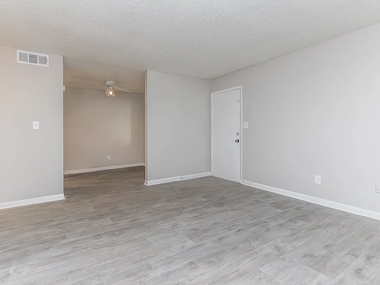 Cielo @ 325 Apartments — Photo 15