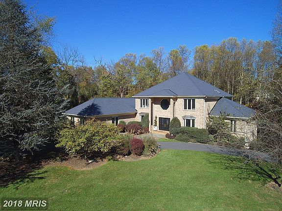 2nd image of 10002 High Hill Pl