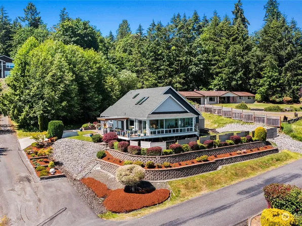 194 Bella Bella Drive, Fox Island, WA 98333