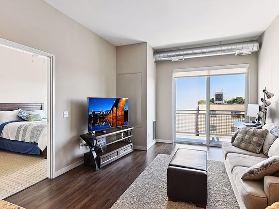 3rd image of 401 SE Main St APT 7015