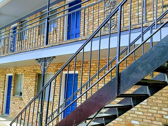 Stairwell to apartment