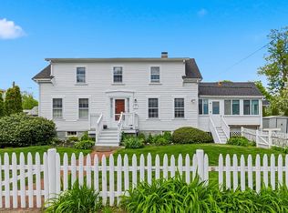 9 Mount Vernon St, Marblehead, MA 01945