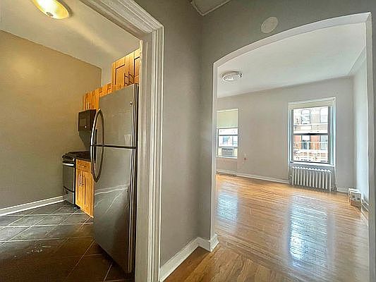 4th image of 231 E 58th St APT 5B