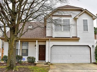 418 Oak Gate Dr, Chesapeake, VA 23320
