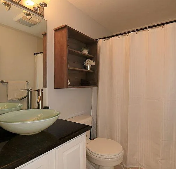 2859 E 118th Cir — Photo 19