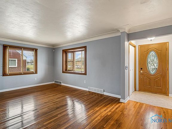 5th image of 2373 114th St