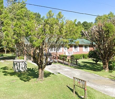 3rd image of 282 Bayview Rd