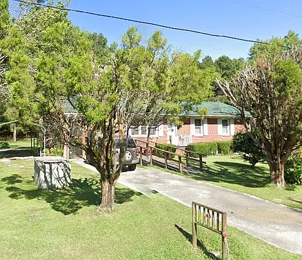 282 Bayview Rd — Photo 3
