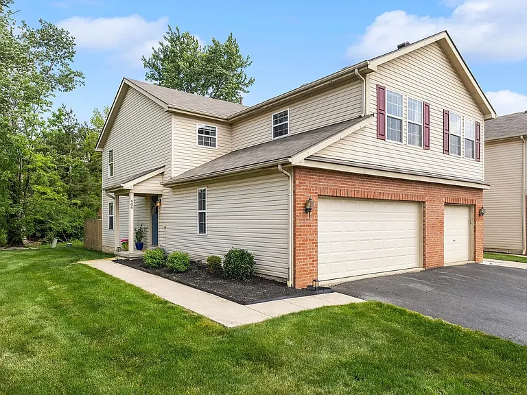 606 Chadwood Dr — Photo 1