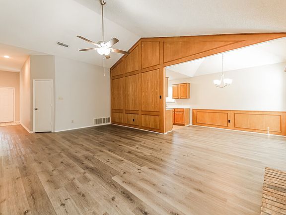 5th image of 6227 Arrowwood Dr