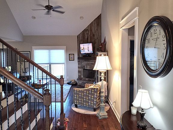 3rd image of 2243 Richard Garrett Dr