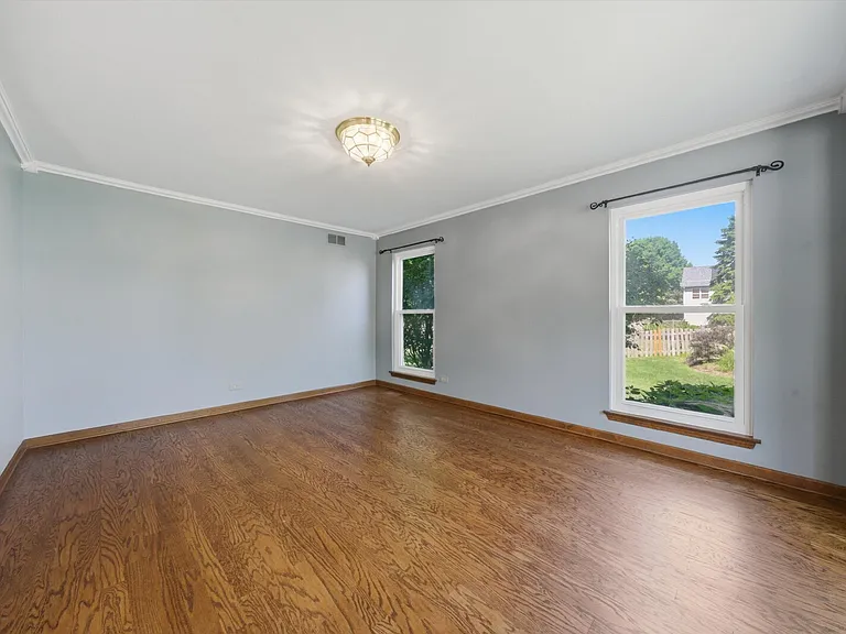 854 Deep Woods Ct — Photo 26