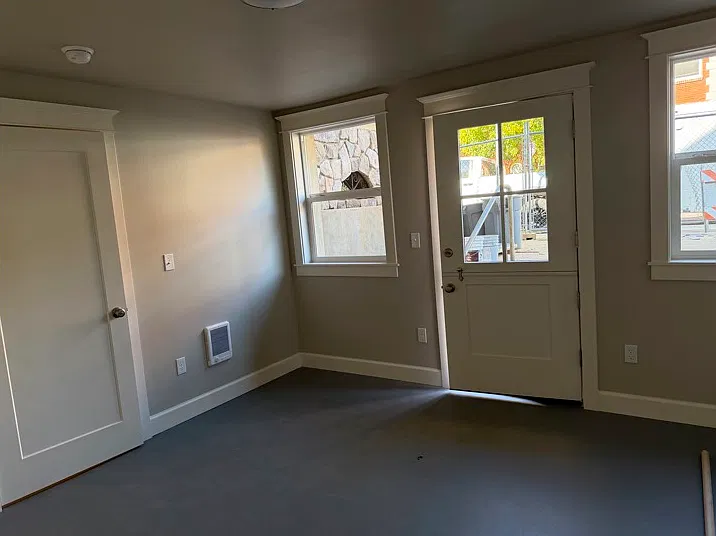 2 bed, 875 sqft, $1,950 — Photo 2