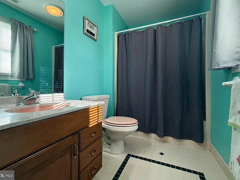 3 S Lakeside Dr W — Photo 40