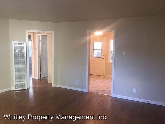 3rd image of 2041 Alma St