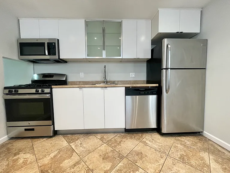 1005 Frankford Ave #2 — Photo 8